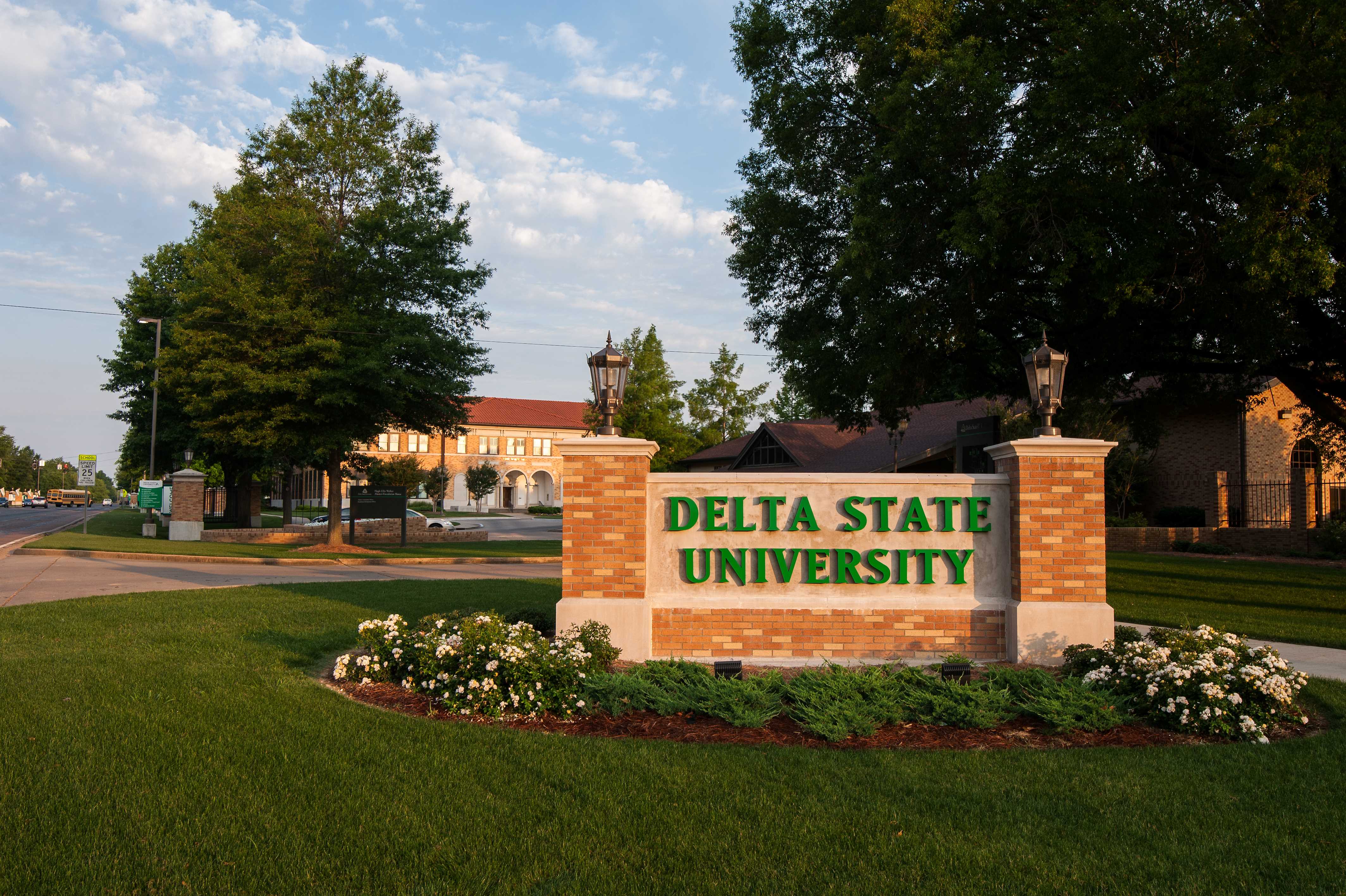 Delta State University Receives 10 000 Grant From Blue Cross Blue 